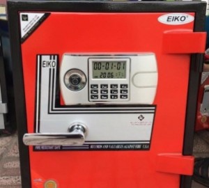 Két sắt Mỹ Chống Cháy EiKo 40D Đứng Khóa Điện Tử Màu Đỏ