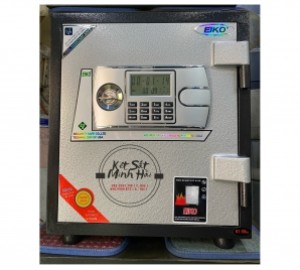 Két Sắt Chống Cháy Eiko 32D Đứng Khóa Điện Tử Màu Bạc