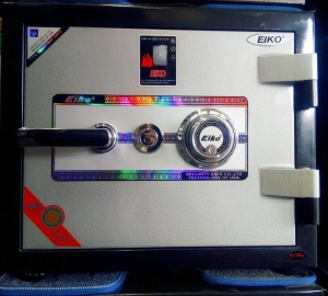 Két sắt Mỹ Chống Cháy EiKo 40D Đứng Khóa Điện Tử Màu Đỏ
